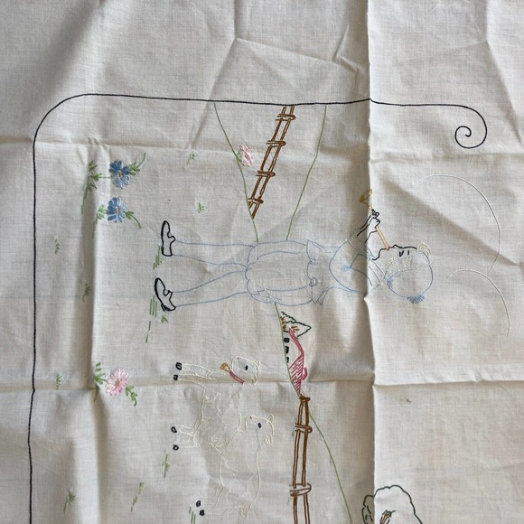 Vintage Embroidered Small Tablecloth Linen Little Boy Blue Blowing Horn Lambs - Picture 12 of 12